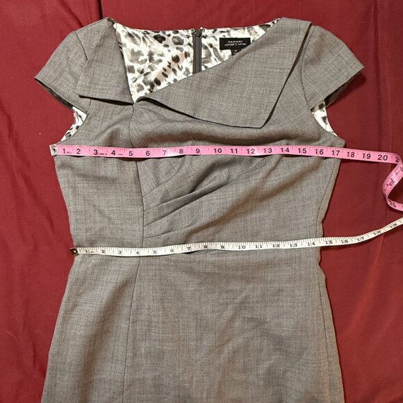 Tahari Arthur S. Levine Grey Cap Sleeve fold over collar Sheath Dress size 4 - Picture 5 of 10